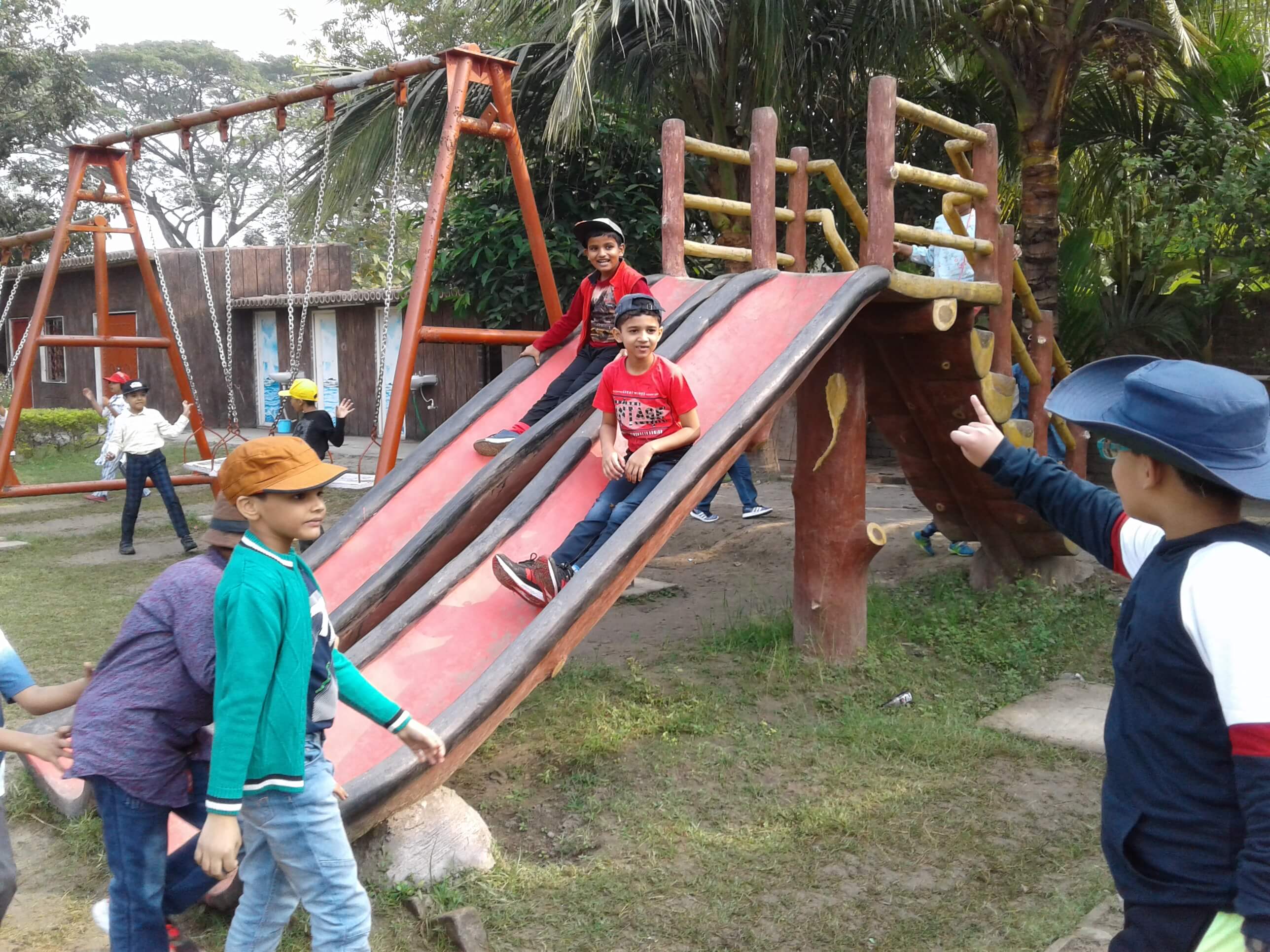 Picnic 2019 - classes II to VI_1