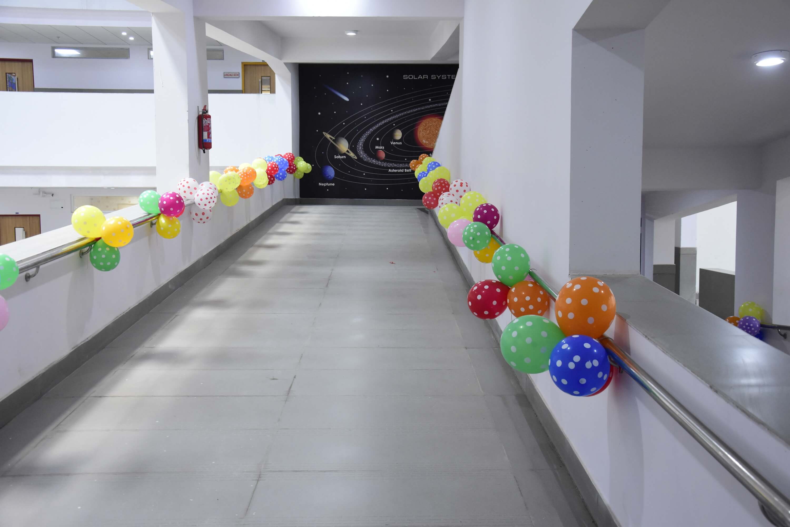 WIDE RAMP WITH BEAUTIFUL DISPLAY1